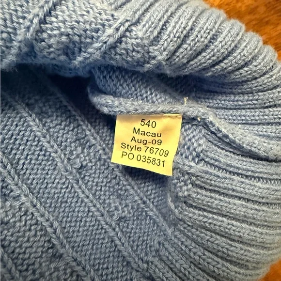 Blue Cable Knit Sweater - Picture 4 of 7